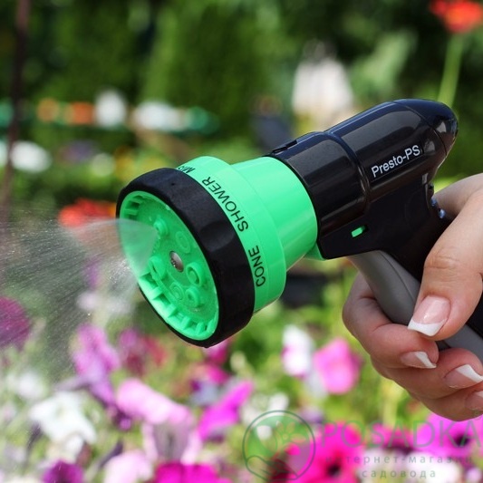 картинка Пистолет для полива пластиковый Presto-PS насадка на шланг (2048N) 