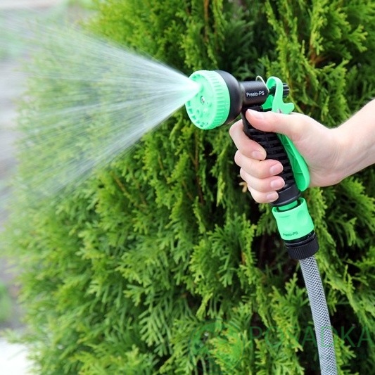 картинка Пистолет для полива пластиковый Presto-PS насадка на шланг (2109) 
